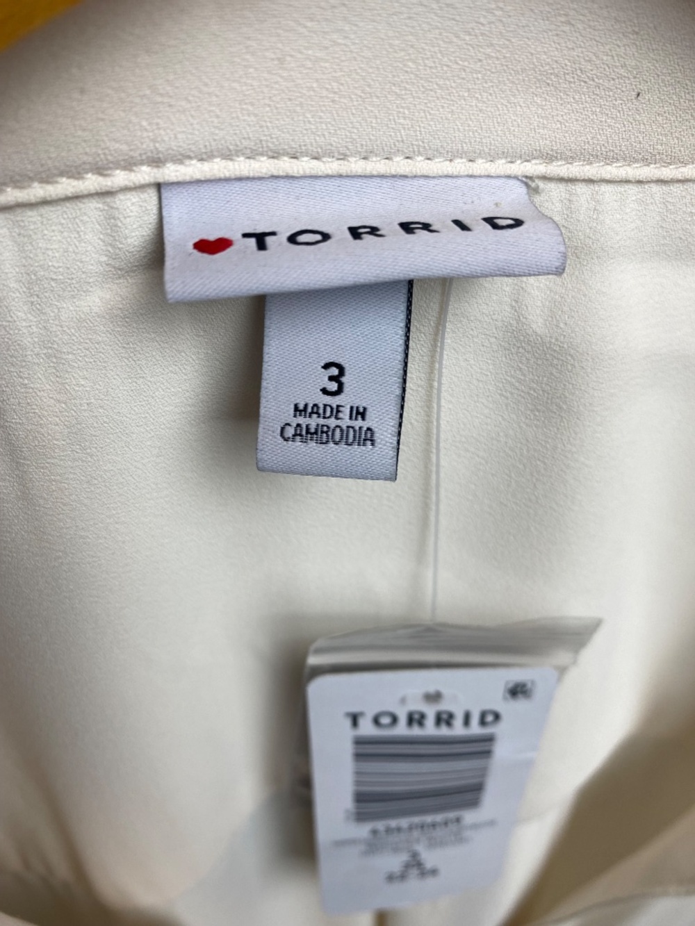 NWT Torrid Harper Womens Plus Size Cream 3/4 Roll Tab Sleeves Pullover Blouse 3X - Picture 2 of 9